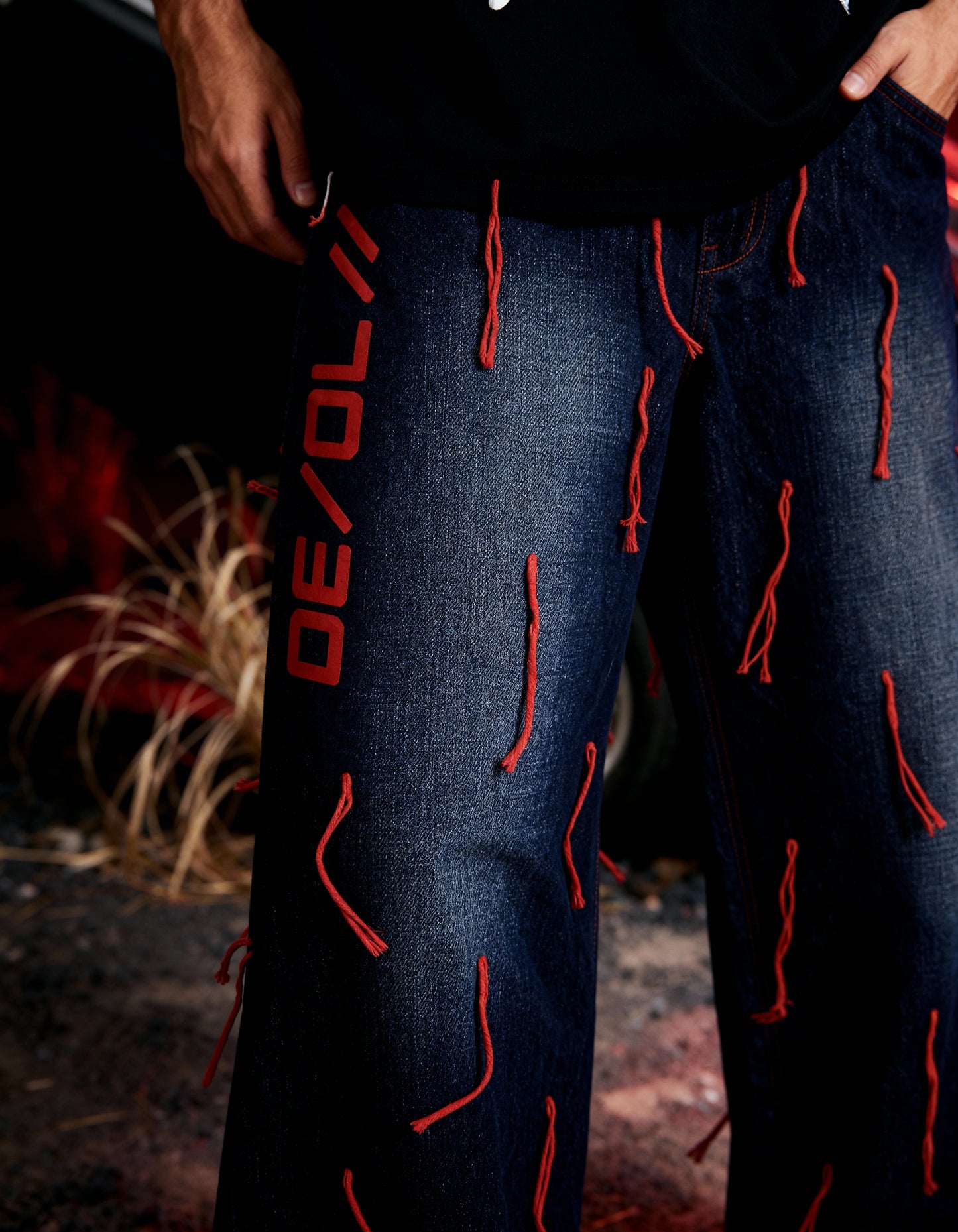 DRIP [HAND-EMBROIDERED BAGGY JEANS]