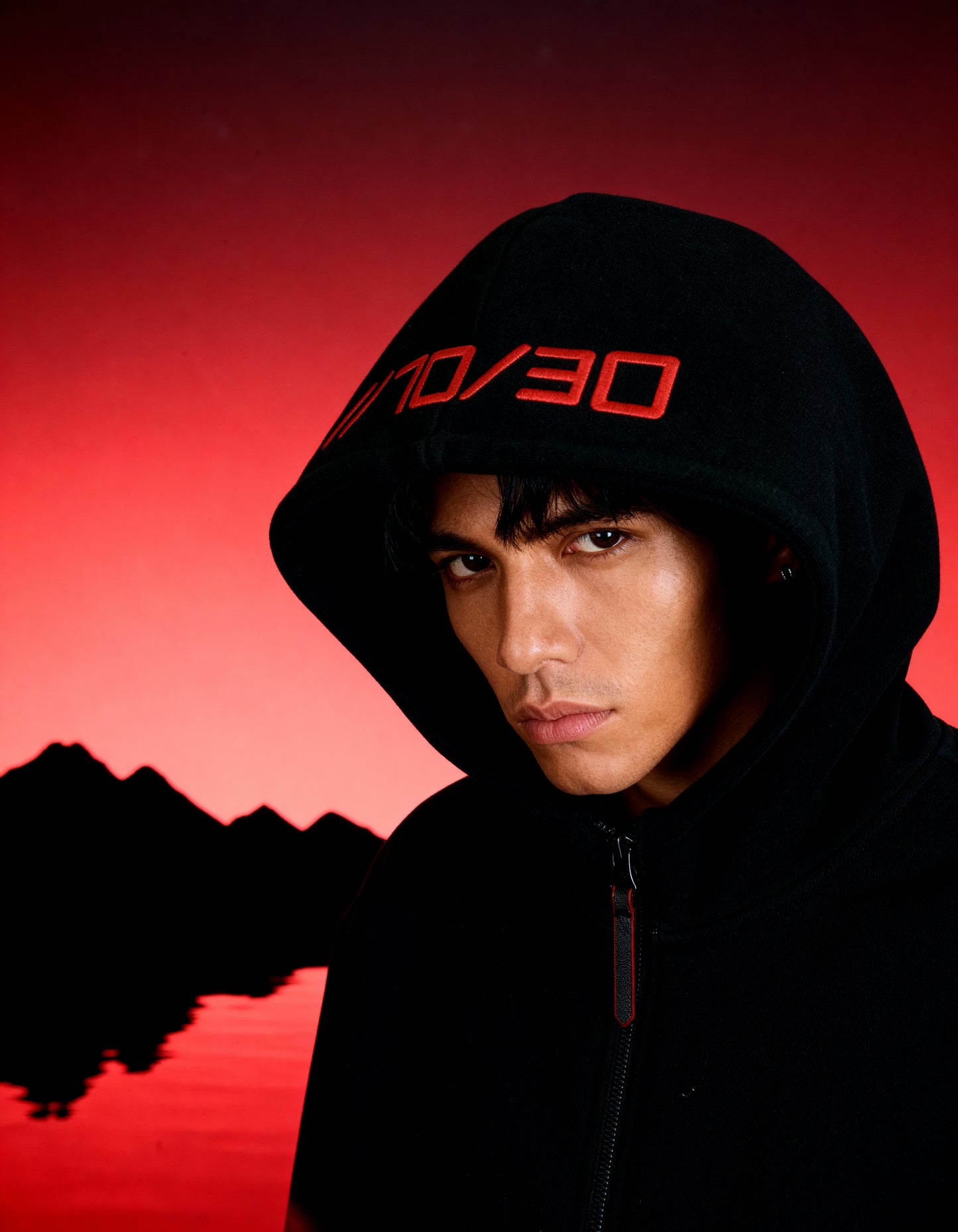 STAINED [RELAXED ZIP-UP HOODIE]