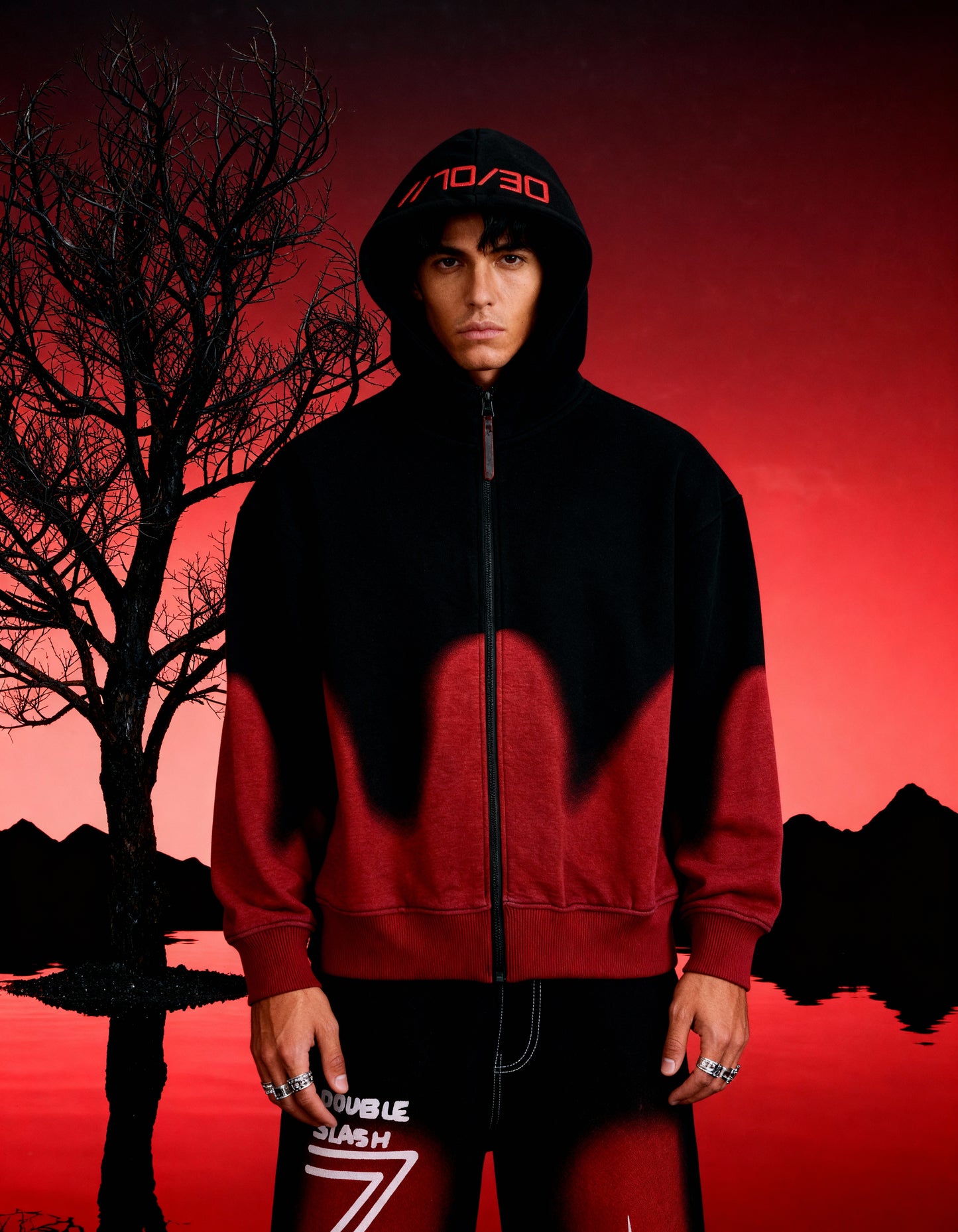 STAINED [RELAXED ZIP-UP HOODIE]